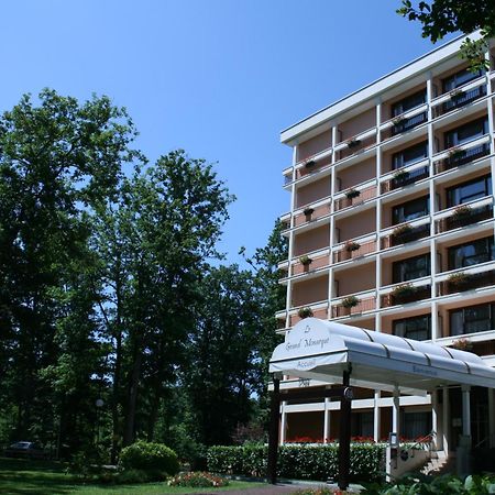 Le Grand Monarque Hotell Melun Eksteriør bilde