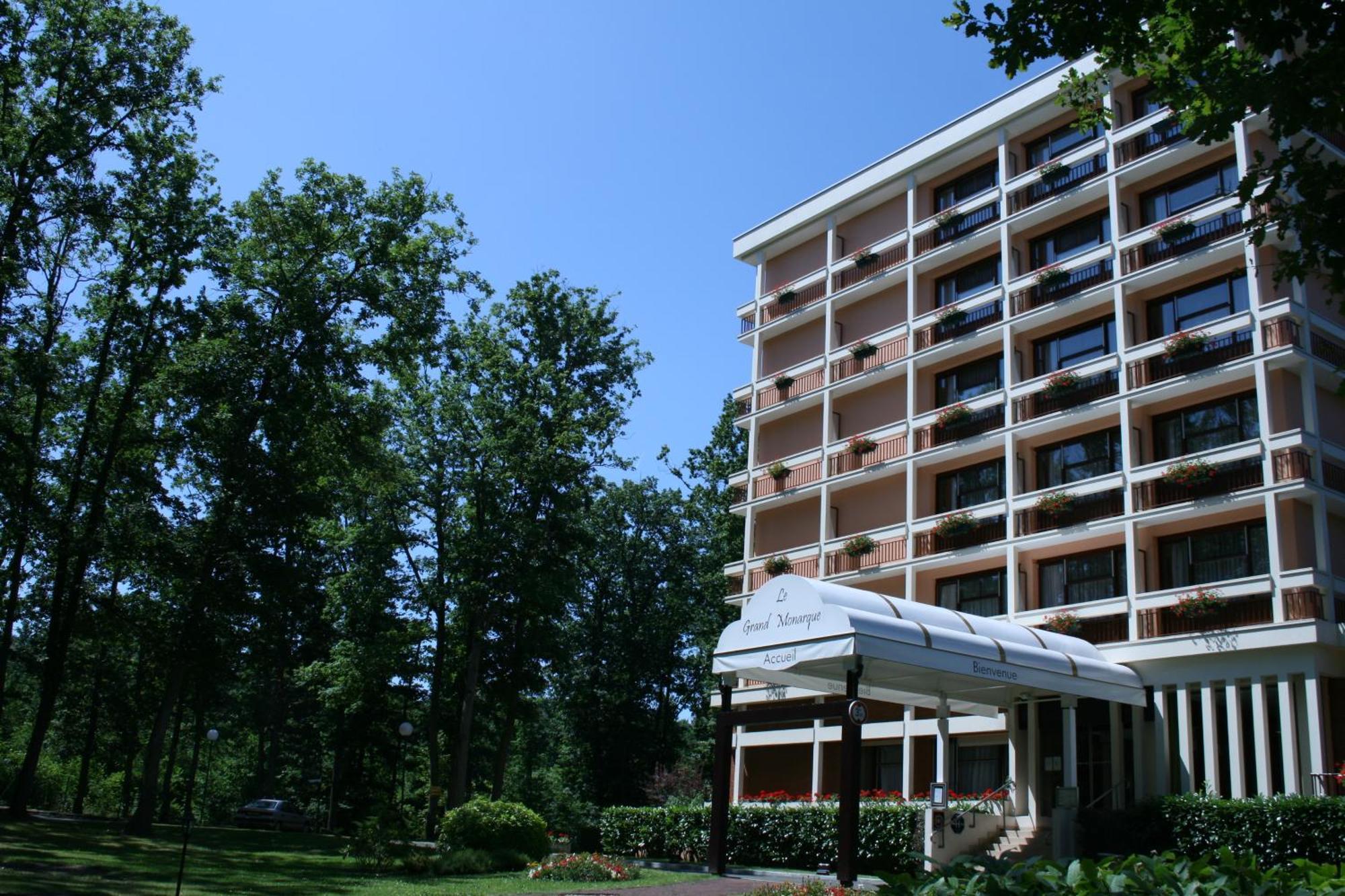 Le Grand Monarque Hotell Melun Eksteriør bilde
